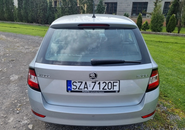 Skoda Fabia cena 32500 przebieg: 225000, rok produkcji 2019 z Poręba małe 121